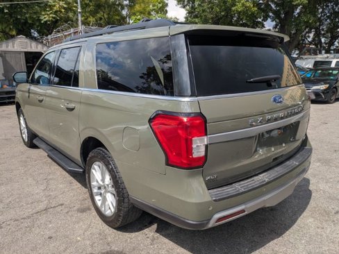 Used 2024 Ford Expedition Max XLT image 6