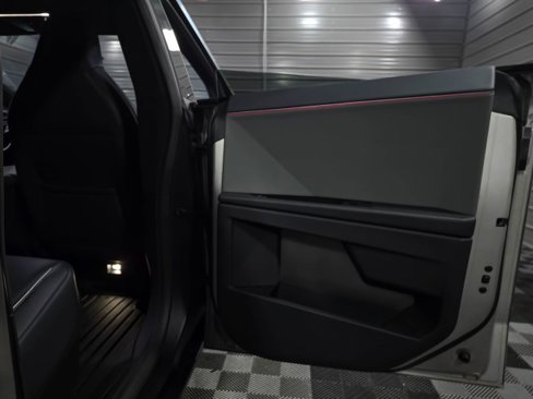 Used 2024 Tesla Cybertruck AWD Crew Cab image 44