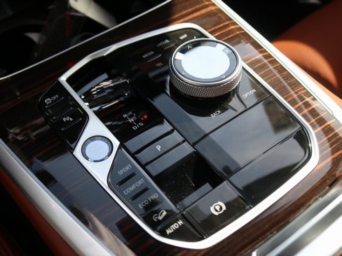 New 2026 BMW X5 M60i image 21