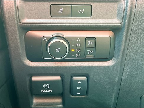 Used 2024 Ford Expedition Max XLT image 10
