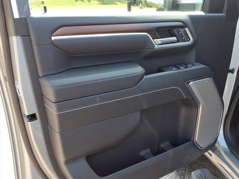 New 2025 GMC Sierra 2500 Denali w/ Technology Package image 3