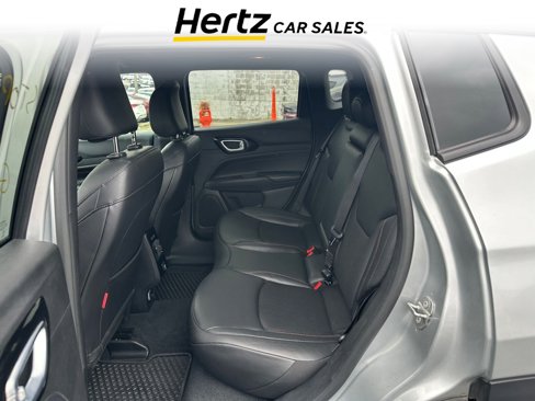 Used 2025 Jeep Compass Trailhawk w/ Trailer Tow Group image 7