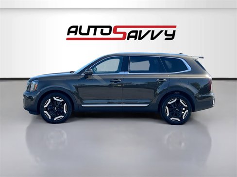 Used 2023 Kia Telluride EX w/ EX Captain's Chair Package image 4