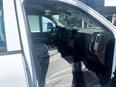 Used 2015 GMC Sierra 3500 2WD Crew Cab image 9