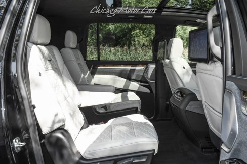 Used 2025 Cadillac Escalade ESV Sport Platinum w/ LPO, Floor Liner Package image 34