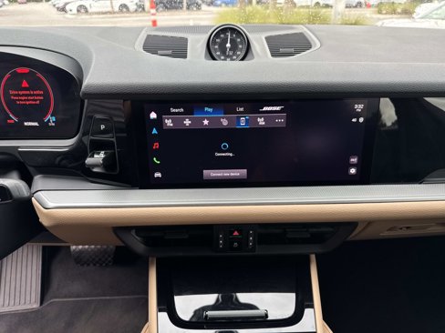 Certified 2024 Porsche Cayenne Coupe image 26