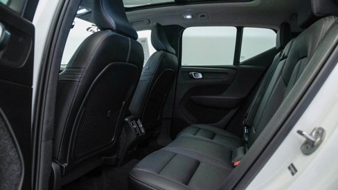 Certified 2025 Volvo XC40 B5 Plus w/ Climate Package image 20