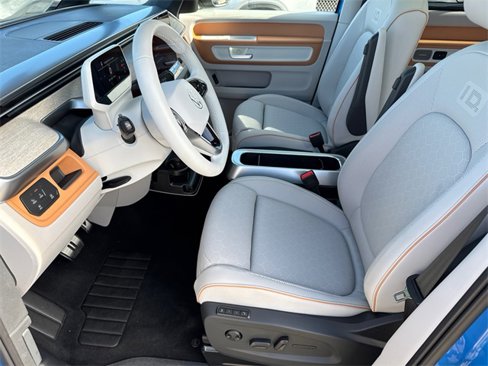 New 2025 Volkswagen ID. Buzz 1st Edition image 37