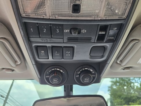 Used 2018 Toyota 4Runner TRD Off-Road Premium image 15