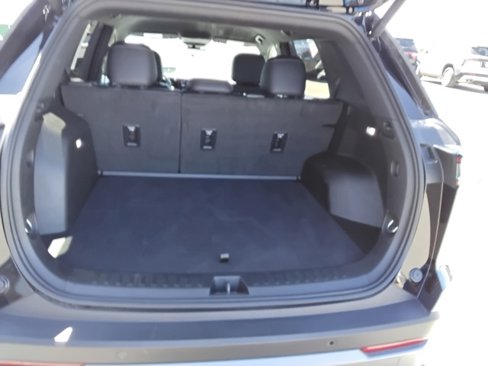 Used 2025 Chevrolet Equinox LT w/ Convenience Package II image 56
