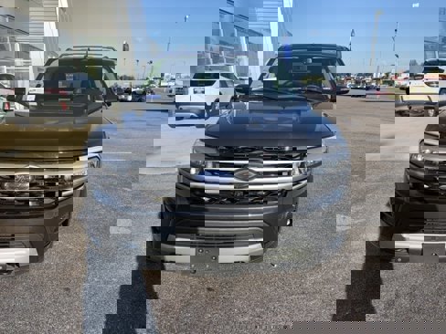 Certified 2022 Ford Expedition XLT image 2