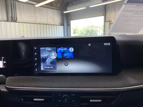 Used 2025 Nissan Kicks SV image 38