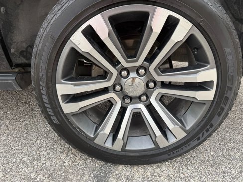 Used 2019 GMC Yukon XL Denali w/ Denali Ultimate Package image 34