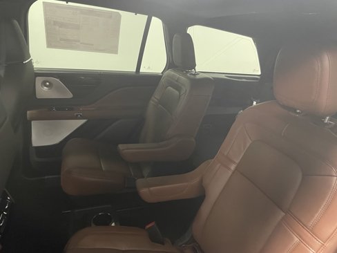 New 2025 Lincoln Aviator Reserve w/ Equipment Group 201A image 23
