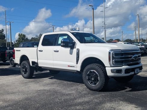 New 2025 Ford F350 4x4 Crew Cab Super Duty image 3