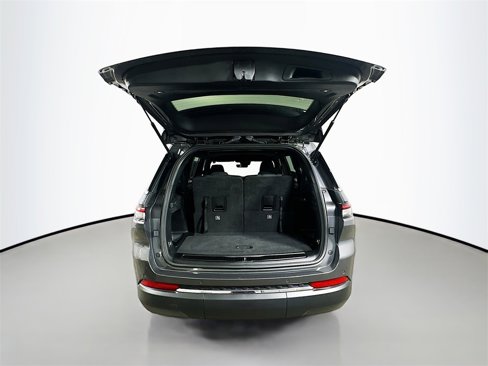 Used 2025 Jeep Grand Cherokee L Laredo image 35