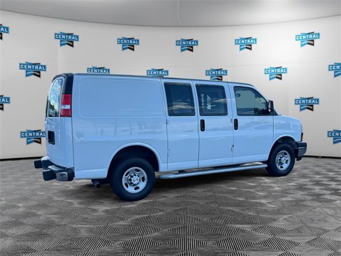 Used 2023 Chevrolet Express 2500 w/ Driver Convenience Package image 5