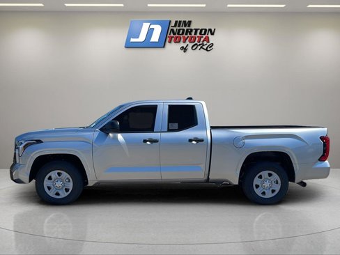 New 2026 Toyota Tundra SR image 2