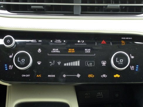Used 2023 INFINITI QX60 Sensory w/ Cargo Package image 15