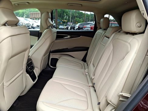 Used 2019 Lincoln Nautilus Reserve image 13