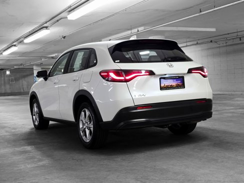 Certified 2023 Honda HR-V LX image 5
