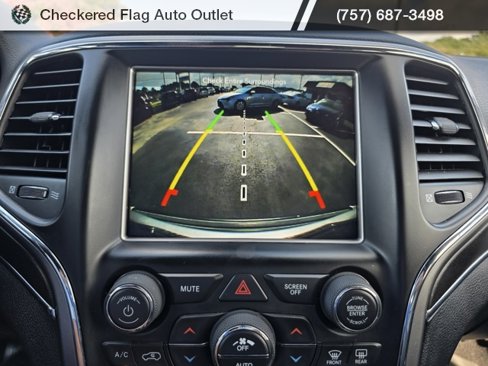 Used 2018 Jeep Grand Cherokee Limited w/ Luxury Group II image 31