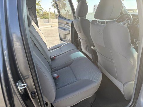 Used 2012 Toyota Tacoma PreRunner image 19