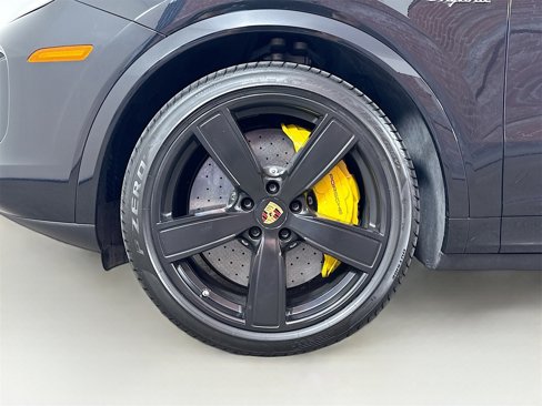 Certified 2023 Porsche Cayenne Turbo S image 25