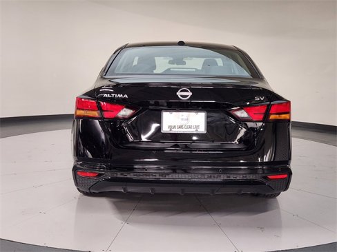 Used 2024 Nissan Altima 2.5 SV image 10