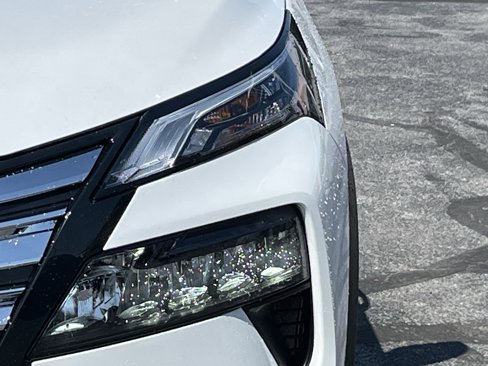 New 2025 Nissan Rogue SL w/ SL Premium Package image 10