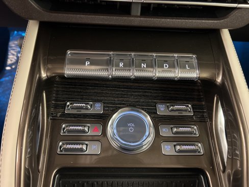New 2025 Lincoln Nautilus Black Label w/ Jet Appearance Package image 15