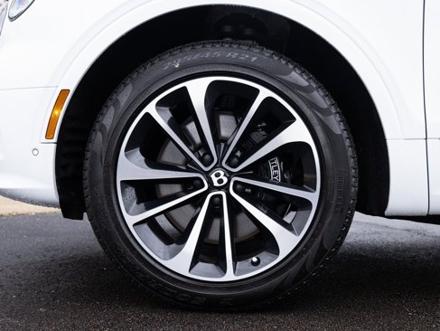 New 2025 Bentley Bentayga image 70