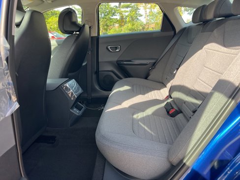 New 2025 Kia K4 EX image 12
