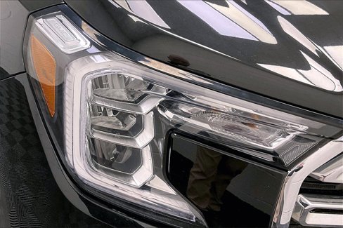 Used 2023 GMC Terrain SLT image 22