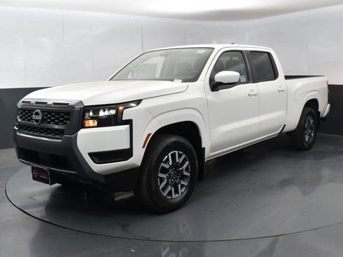 New 2026 Nissan Frontier SV image 3