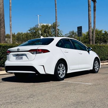 Used 2022 Toyota Corolla LE image 11