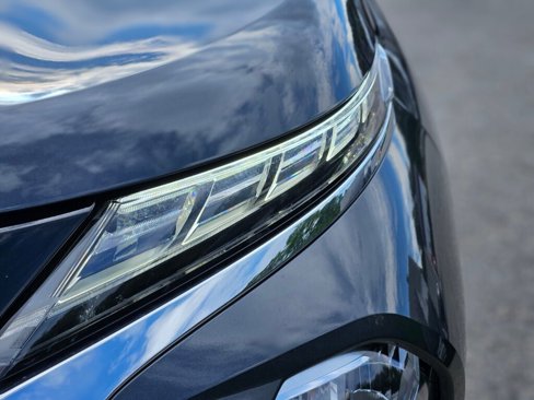 New 2025 Mitsubishi Outlander SE image 9