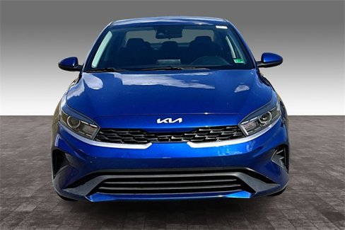 Used 2023 Kia Forte LXS image 2