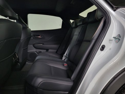 Used 2025 Toyota Crown Platinum image 18