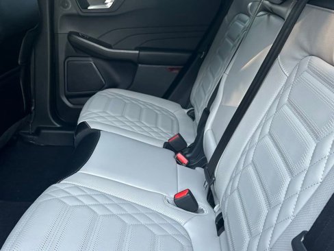 New 2024 Ford Escape SE w/ PHEV Premium Package image 23