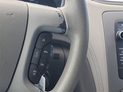 Used 2013 Chevrolet Traverse LS image 17