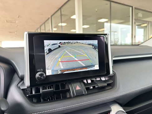 Used 2025 Toyota RAV4 LE image 17