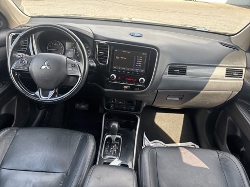 Used 2020 Mitsubishi Outlander SE image 8