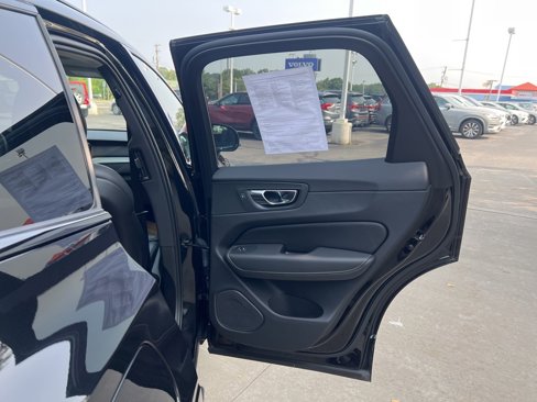 Certified 2025 Volvo XC60 B5 Ultra w/ Climate Package image 34