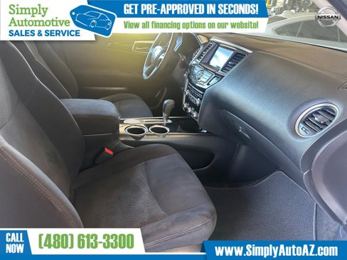 Used 2016 Nissan Pathfinder SV image 16
