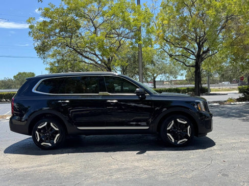 Used 2024 Kia Telluride S image 6