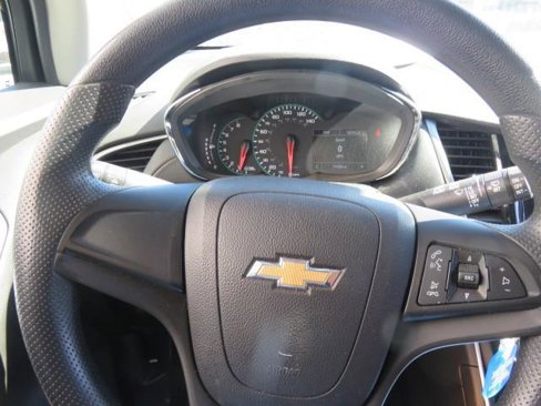 Used 2019 Chevrolet Trax LS image 11