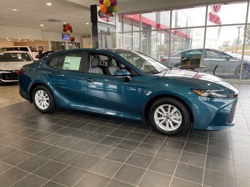 New 2026 Toyota Camry LE image 6