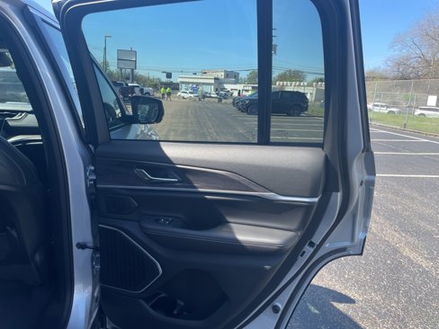 New 2025 Jeep Grand Cherokee Limited 4xe image 16