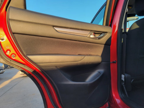 Used 2018 MAZDA CX-5 Sport image 17